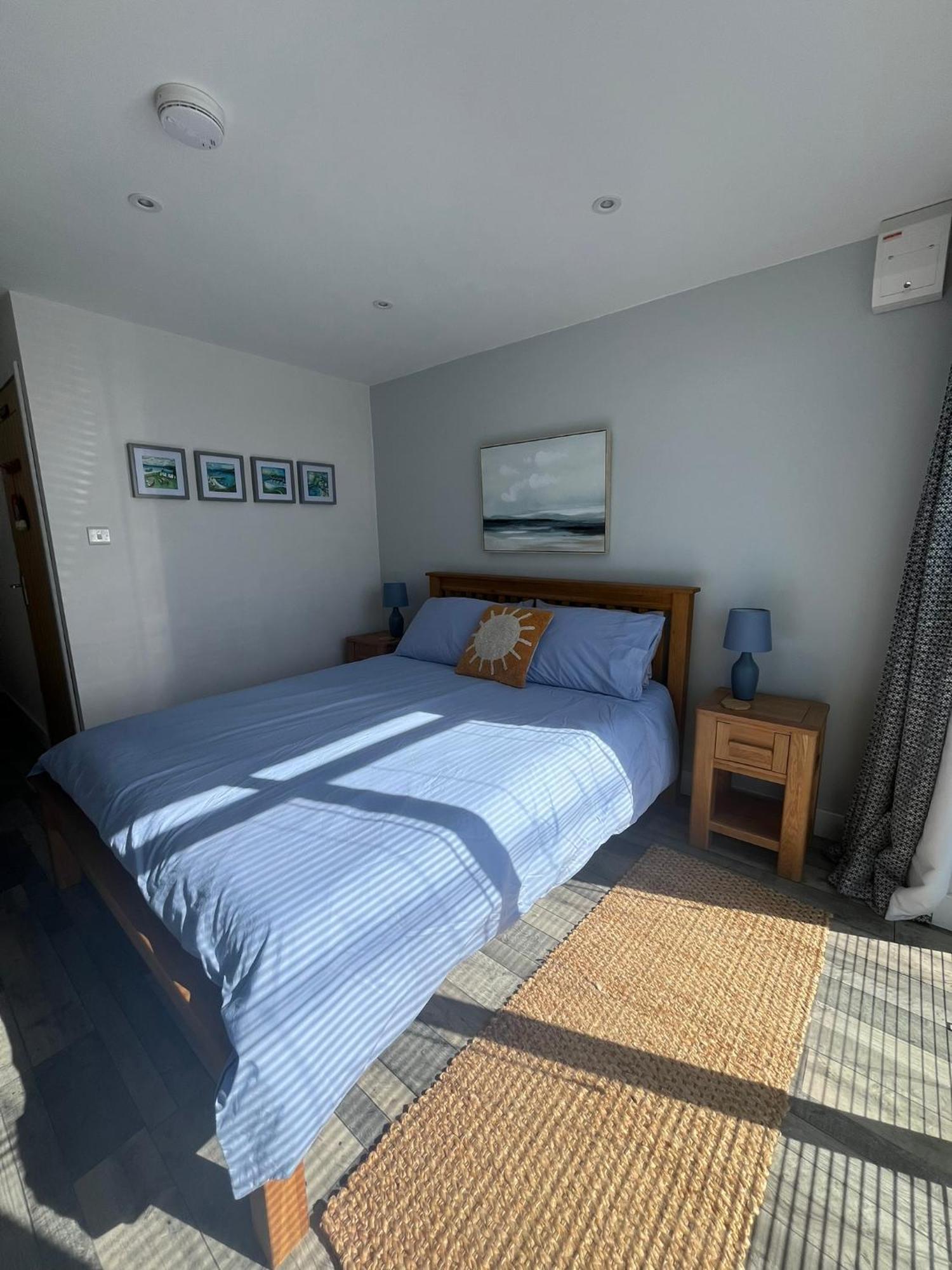 Entire Guest Suite In Four Mile Bridge, Rhoscolyn Вали Екстериор снимка